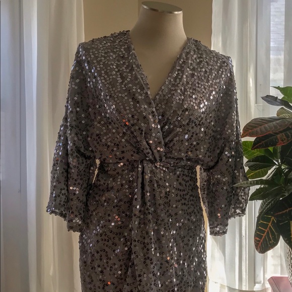 LAST CHANCE! Vici silver sequined kimono dress - Picture 2 of 3